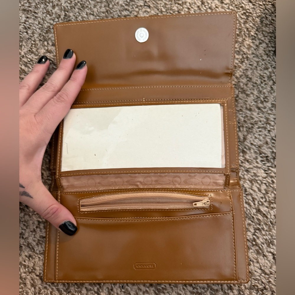 Coach Wallet - Picture 4 of 4